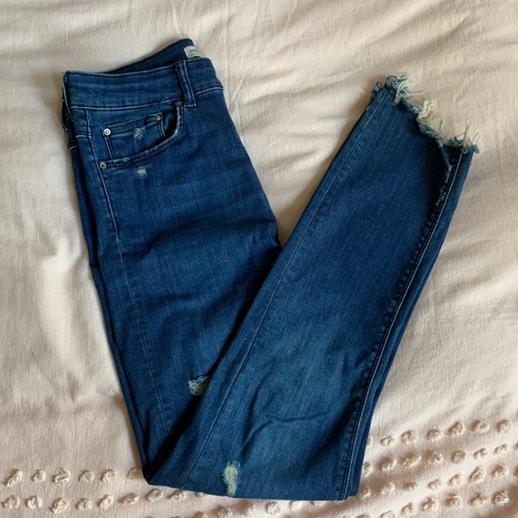 ZARA - Premium Denim Collection - high waisted distressed size 6 jeans - Picture 7 of 16